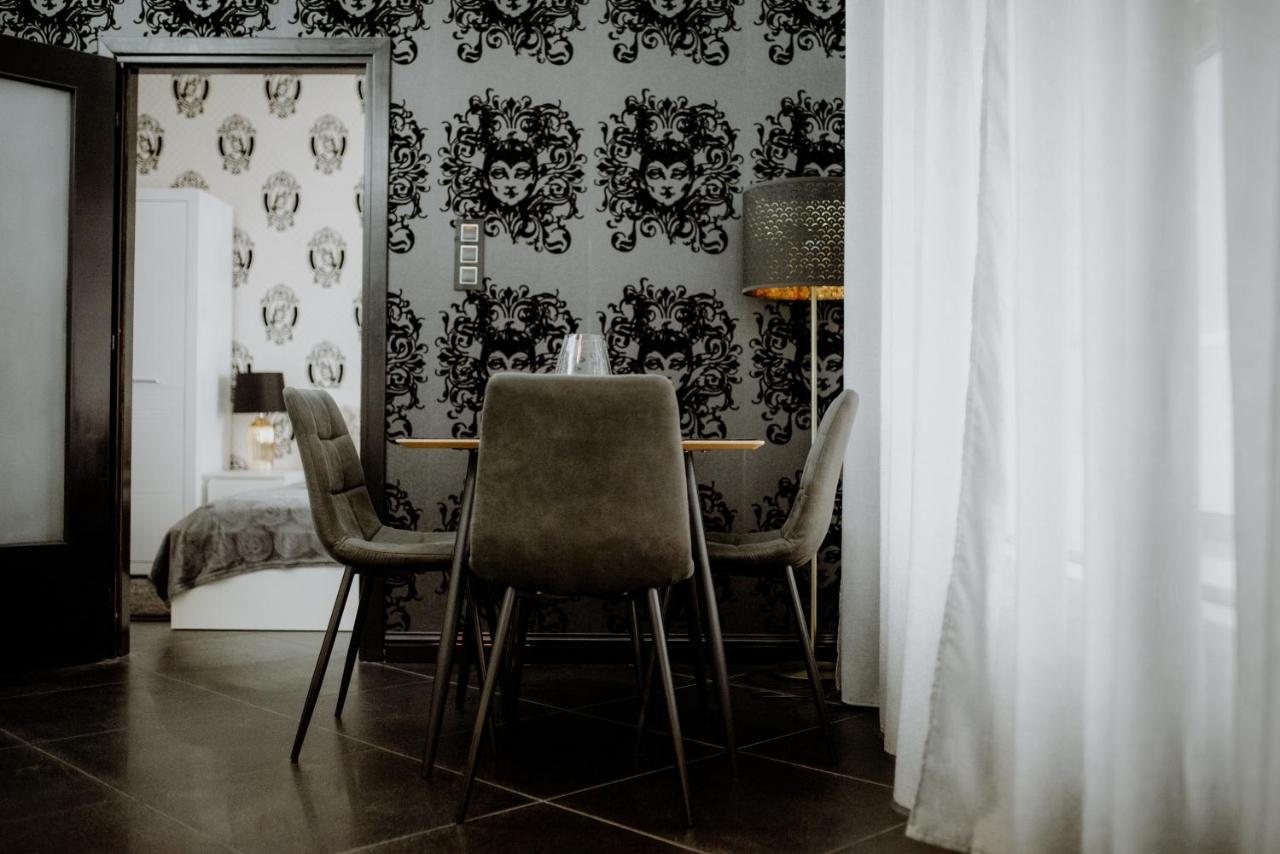 Grand Luxuryb&B -Piotrkowska St Free Parking Lodz  Ngoại thất bức ảnh