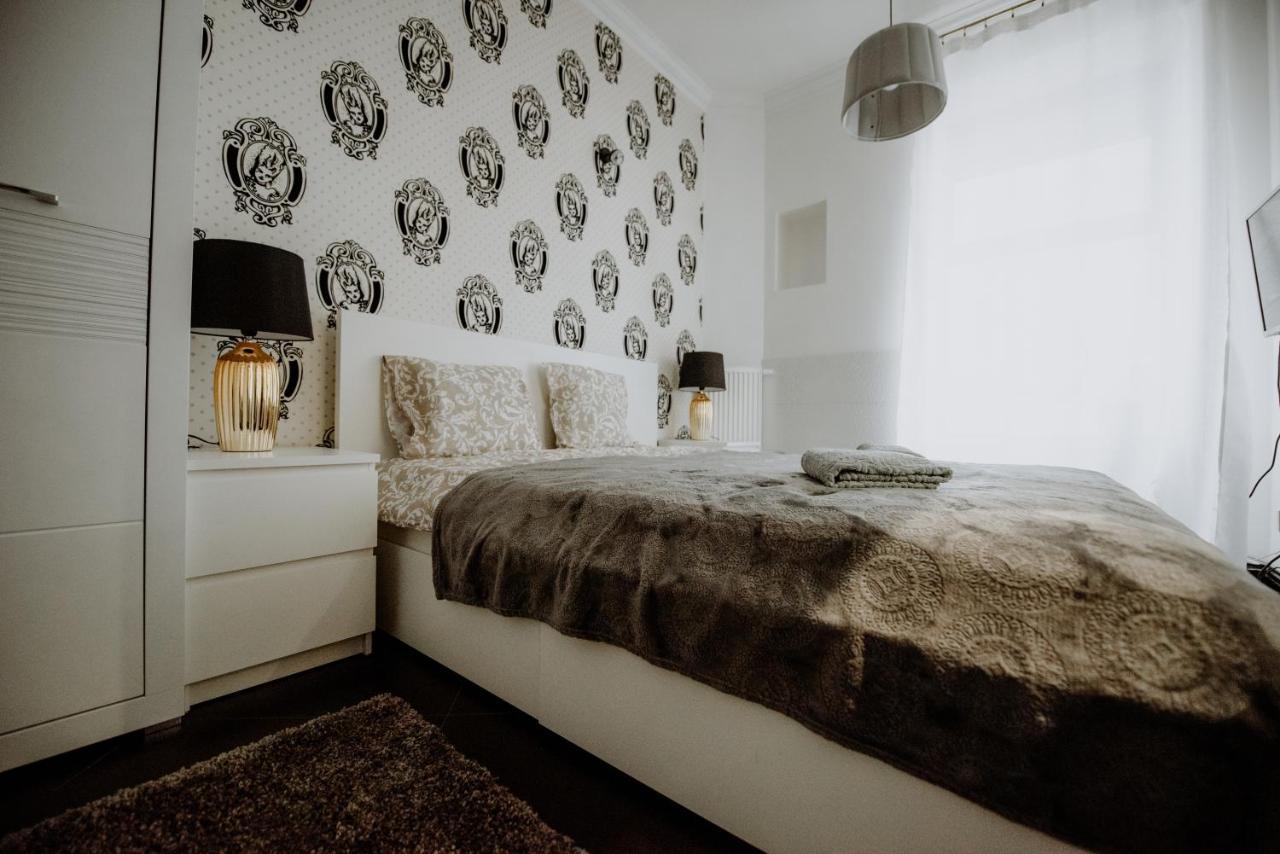 Grand Luxuryb&B -Piotrkowska St Free Parking Lodz  Ngoại thất bức ảnh