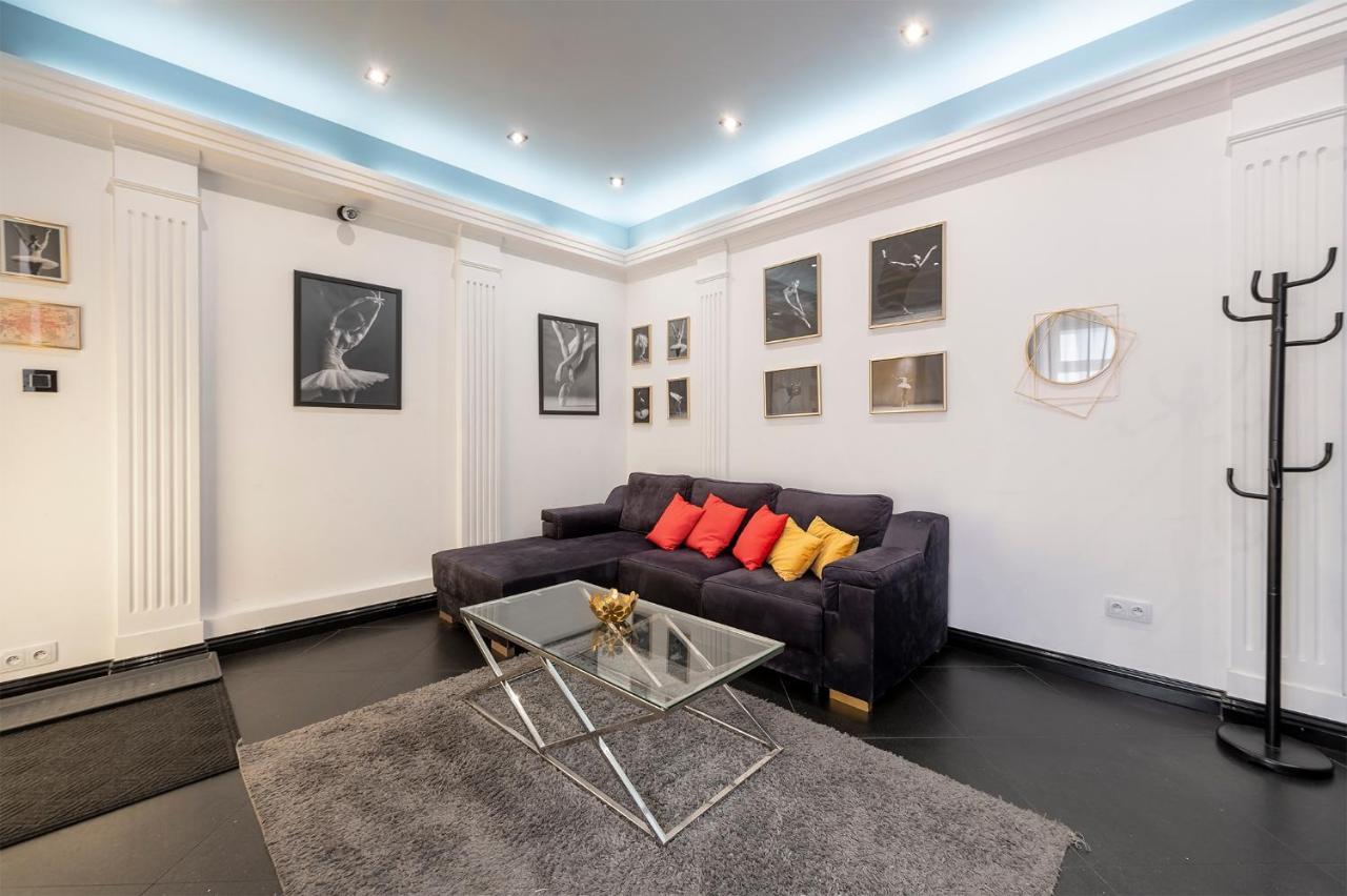 Grand Luxuryb&B -Piotrkowska St Free Parking Lodz  Ngoại thất bức ảnh